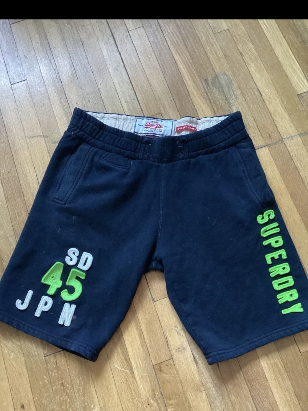 SUPERDRY Men's Size Small (30-10 ) Solid Black Fleece Sweat Shorts,Logo Print